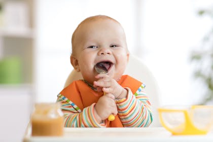 6 signs your baby is ready to start weaning