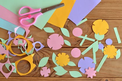 Top cutting and sticking crafts for kids