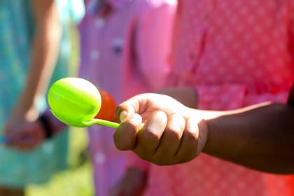 Kids egg and spoon race