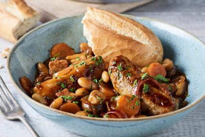 81. Barbecue sausage and bean stew