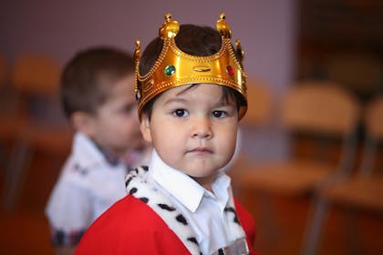 Mini Kings and Queens theme