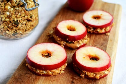 100 energy-boosting snacks for busy parents