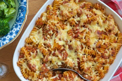 Tuna pasta bake