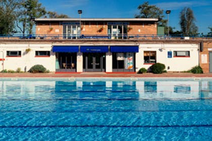 Hampton Open Air Swimming Pool