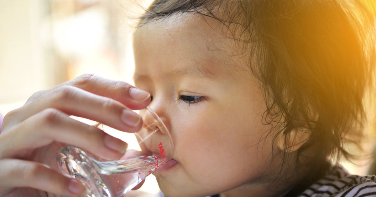Expert's Warning Over The Dangers Of Giving Babies Water ...