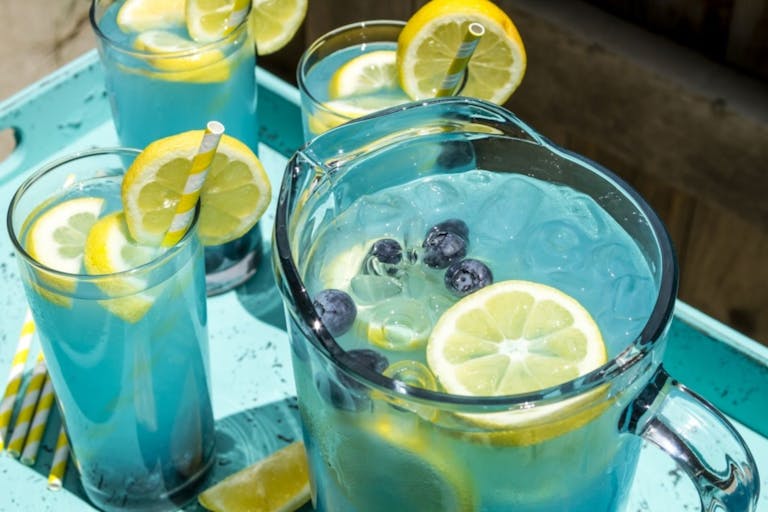 Blue mocktail with lemon