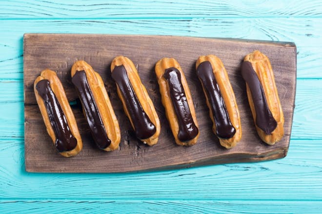 Chocolate eclairs