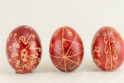 wax effect on painted eggs