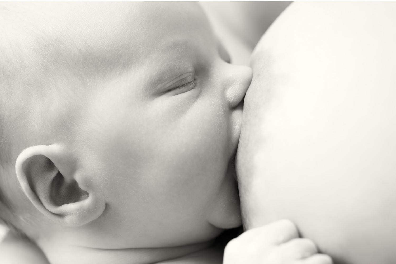 What Is A Dream Feed? How To Do It, When To Do It, Dream Feeding Pros And Cons - Netmums What Is A Dream Feed? How To Do It, When To Do It, Dream Feeding Pros And Cons - Netmums