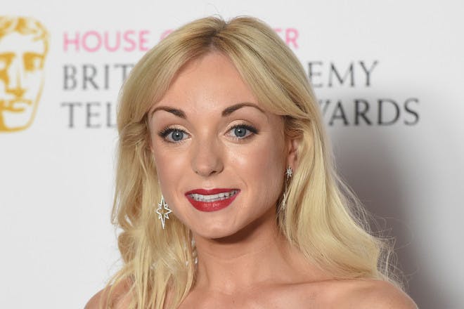 Call The Midwife Actress Helen George Hits Back After Being Body Shamed While Pregnant Netmums 