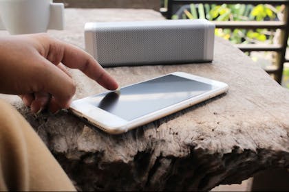 Smartphone with speaker