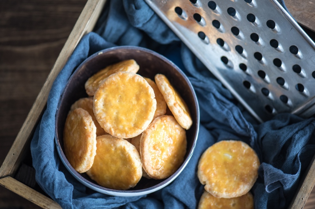 Cheese biscuits for store babies