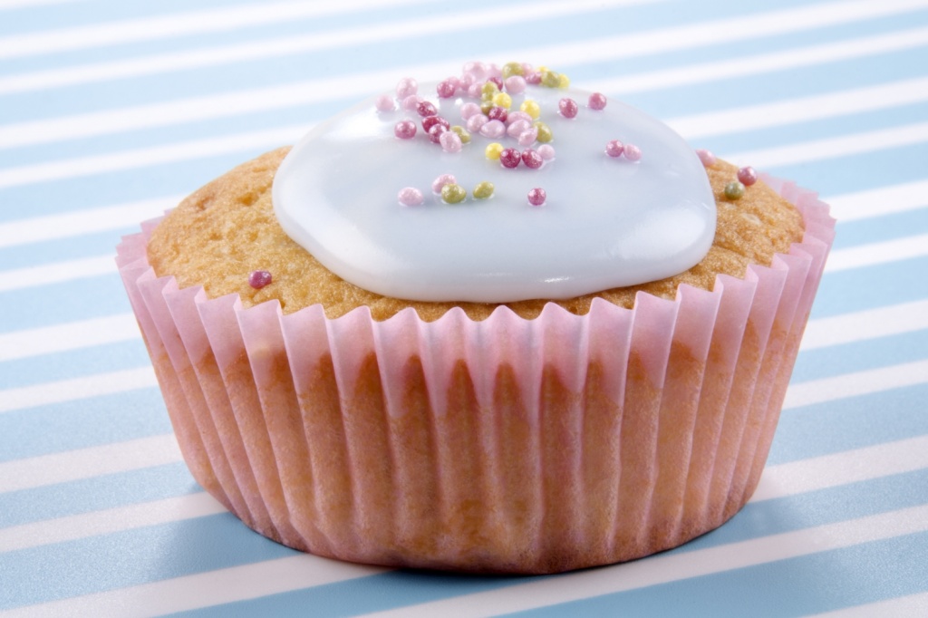 Easy Banana Blueberry Fairy Cakes Recipe - What the Redhead said