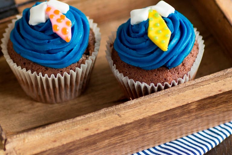 Father's Day tie cupcakes