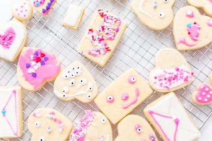 60 Fun and Easy Valentine's Day Crafts for Kids - PureWow
