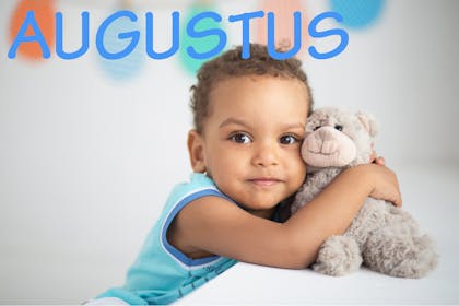 Little boy with teddy - Augustus