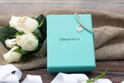 21. Wore Tiffany jewelerry