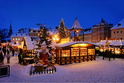 Christmas market in the snow