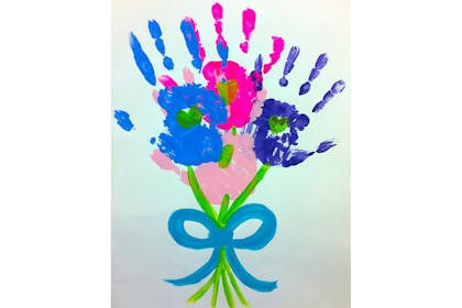Handprint paint flower bouquet