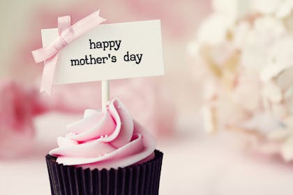 Happy Mother's Day cupcake