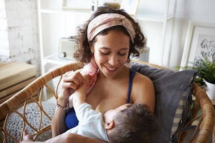 https://images.prismic.io/netmums/ab8a202a2e1cfd1cbfa501e1ec14e6771b570401_breastfeeding.jpg?w=420&h=280&fit=crop&auto=compress%2Cformat