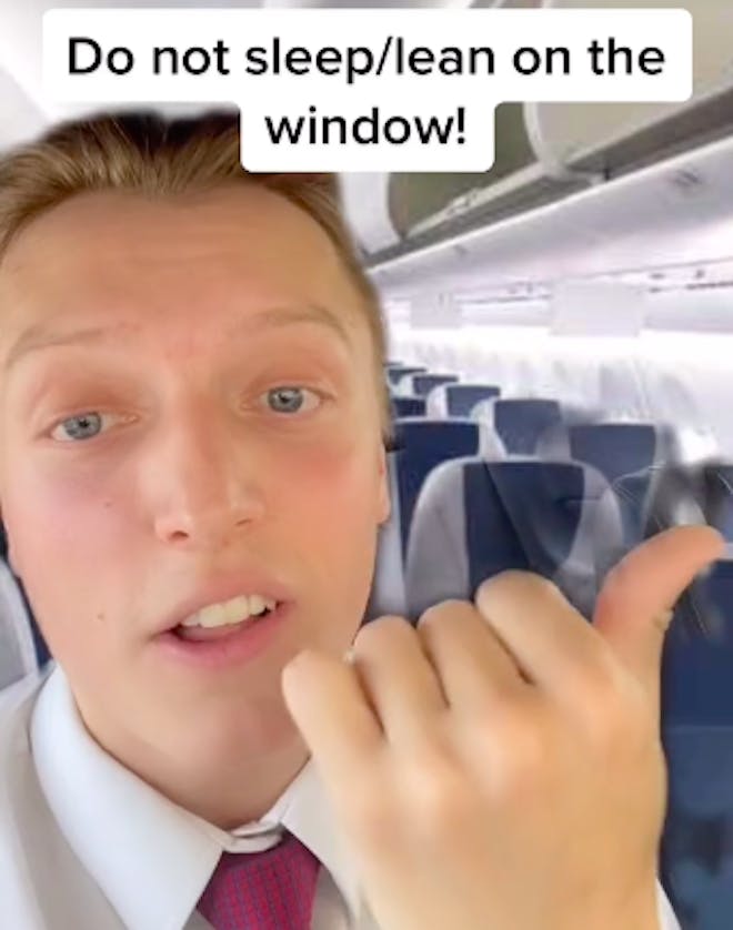 Flight attendant gives advice 'Do not sleep/lean on the window'
