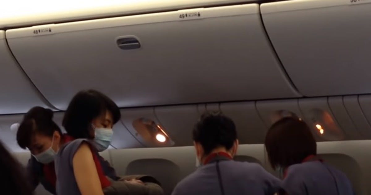 baby-born-on-plane-at-30-000ft-netmums