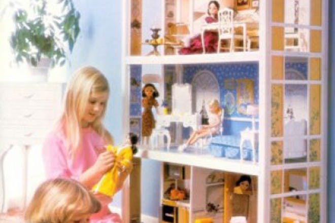 sindy doll house