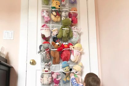 DIY teddy display for child's bedroom