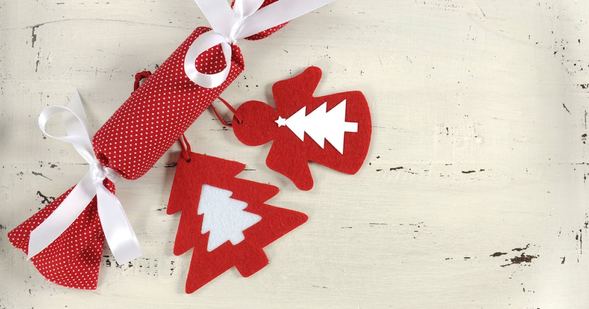 How To Make Your Own EcoFriendly Christmas Crackers Netmums