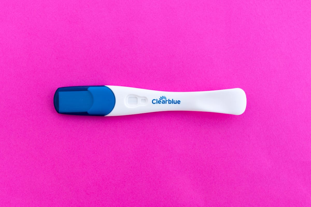 Does a faint line on a Clearblue test mean I'm pregnant? - Netmums
