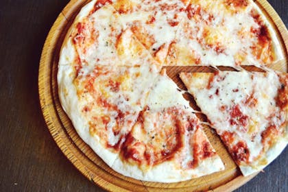 63. Simple cheese and tomato pizza recipe