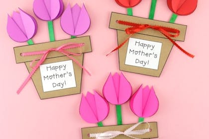 Happy Mother's Day crafts – paper tulips in pots