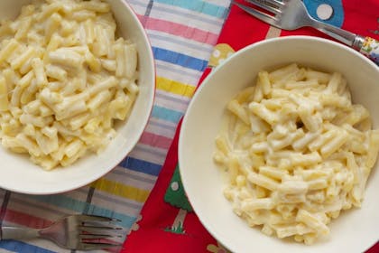 33. One-pot macaroni cheese
