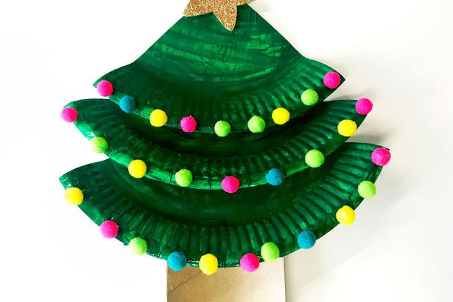 12. Paper plate Christmas tree