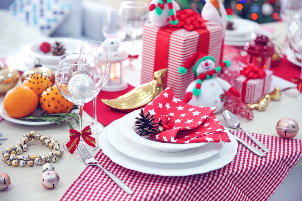13 DIY Christmas Table Decoration Ideas - Netmums