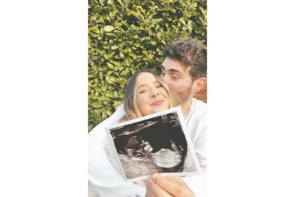 Zoella Alfie Deyes expecting a baby