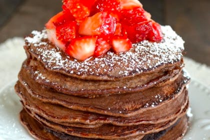 Chocolate protein pancakes by Inside Bru Crew Life