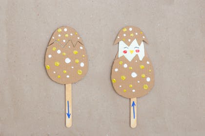 Easter egg card lollipops with pop up chick inside