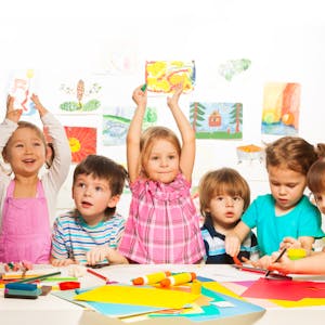 Kids arts and crafts party