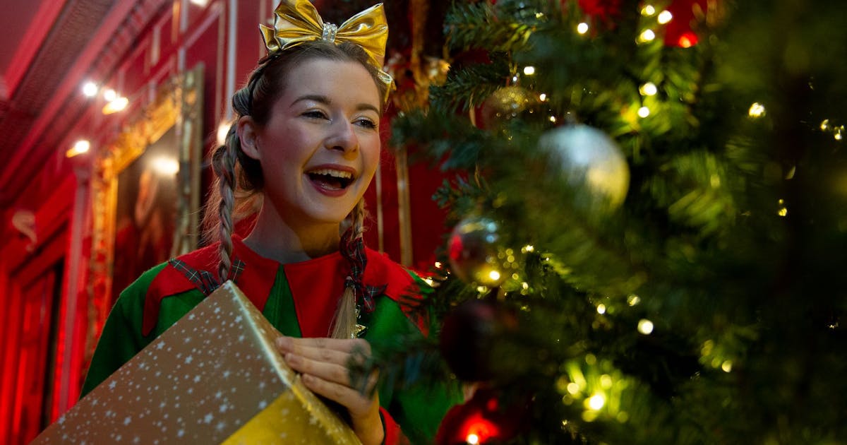 A Christmas Weekend Away With the Kids: Santa Sleepover at Warwick ...