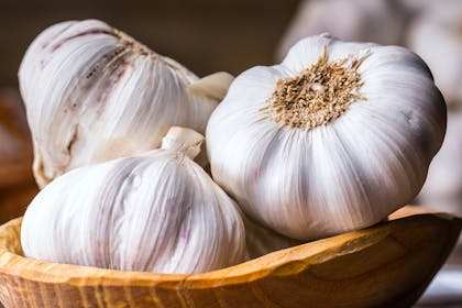 29. The Queen banned garlic from her kitchen