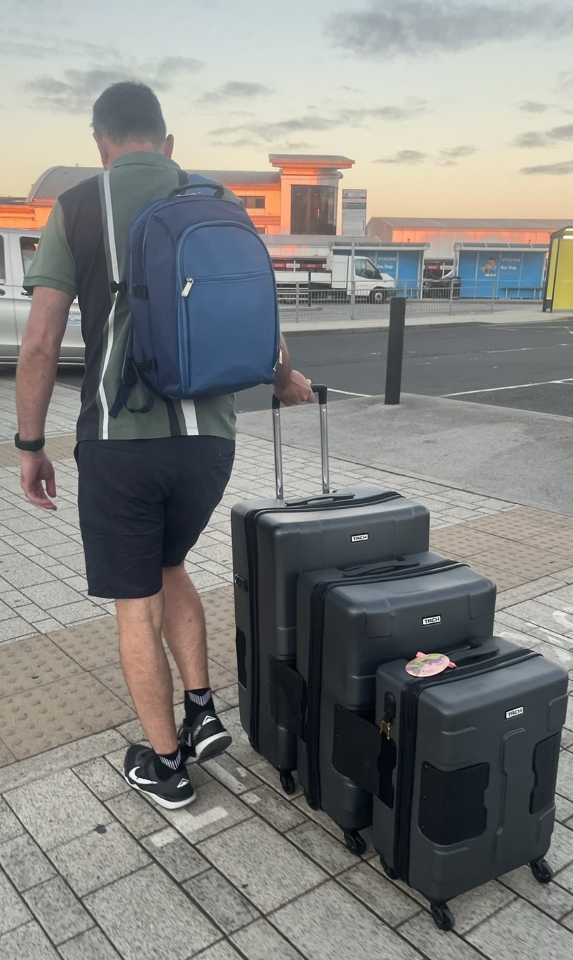 The 'best suitcases we've ever owned' connectable, with builtin