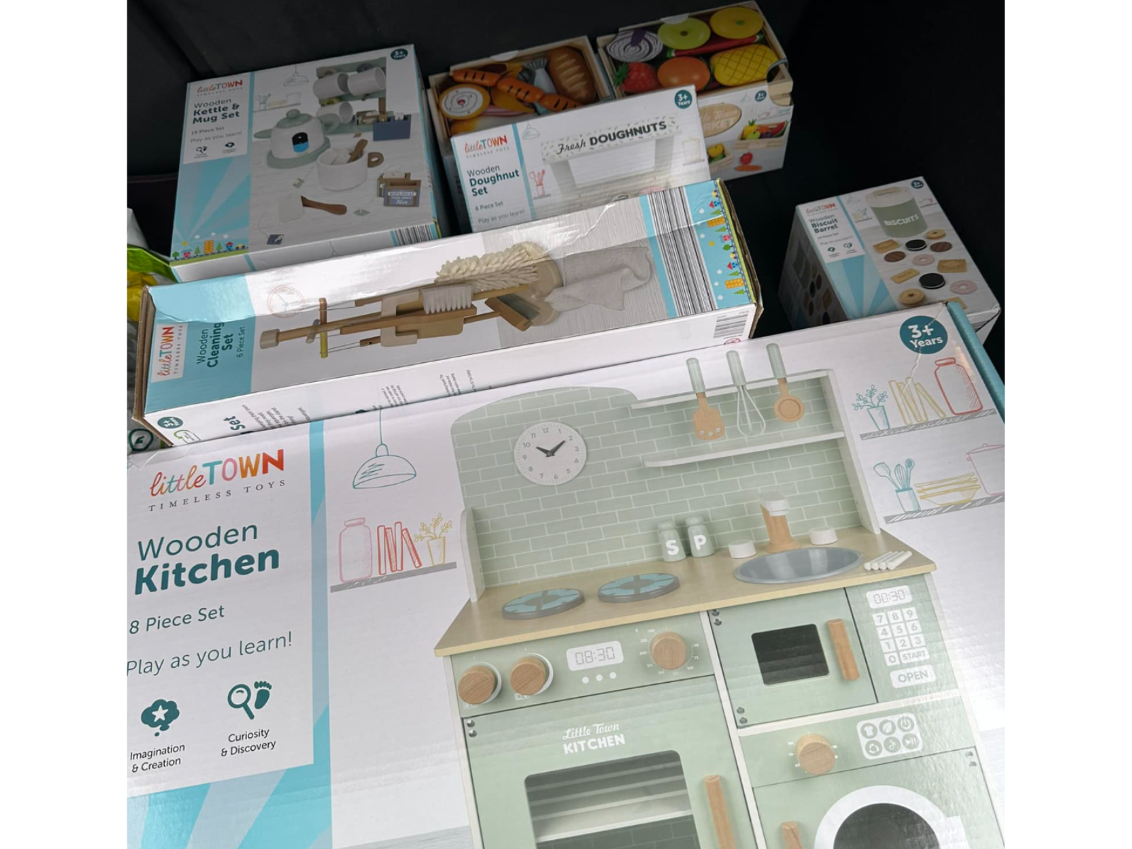 Shoppers are sharing their amazing hauls from Aldi's 'insane' wooden
