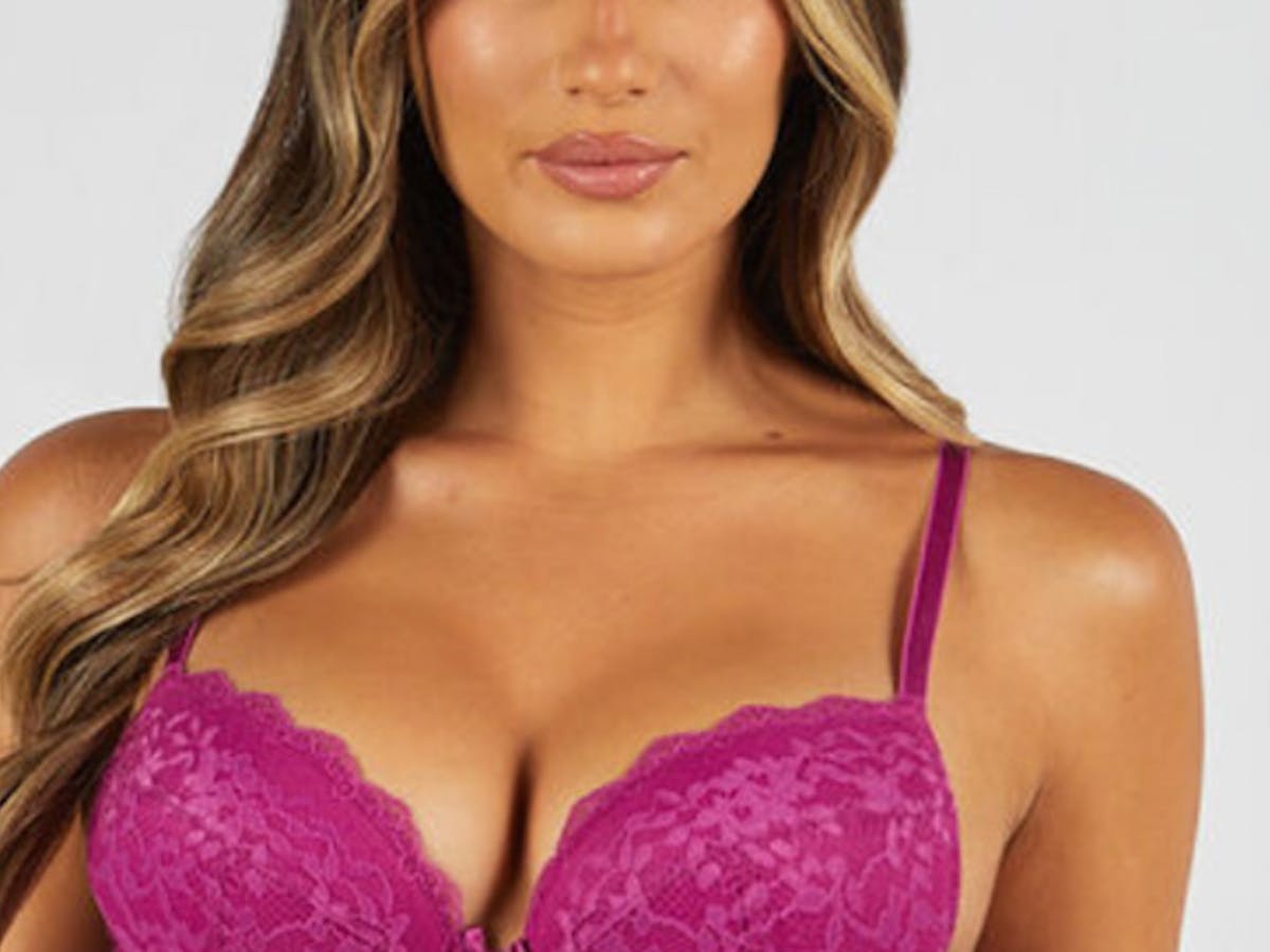 Women love this lace bra that's so comfy it's selling every 10
