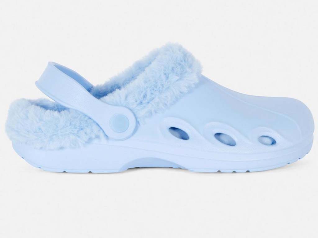 Shoppers flock to Primark for faux fur clogs that look just like Crocs