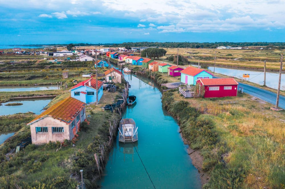 Cabanes de pêcheurs typiques de l'île d'Oléron - © ile-oleron-marennes.com