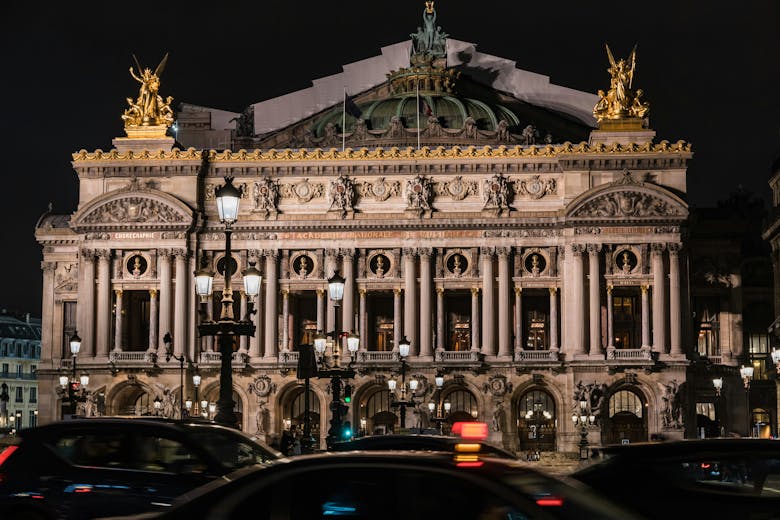 L’Opéra Garnier à Paris, la nuit