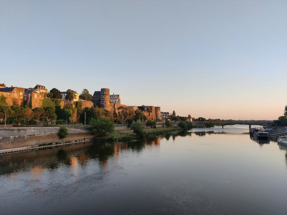 La ville d'Angers et La Maine