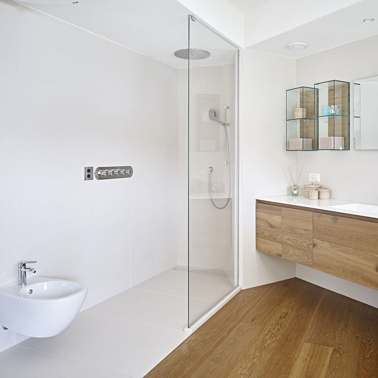 Realizzazione Arredo bagno con box doccia